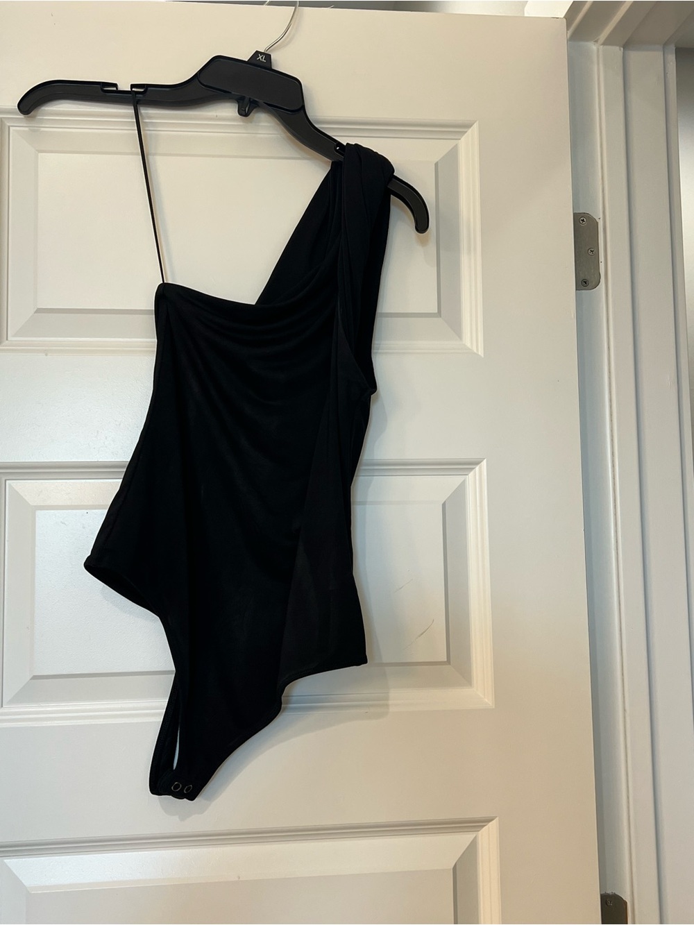 Express Body Contour Women’s Medium Black One-Shoulder Draped Bodysuit